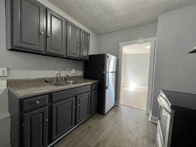 Kitchen - 1413 Margaret St