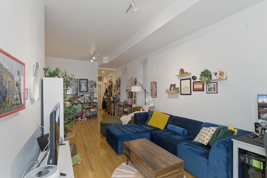 Building Photo - 1746 W Crystal St