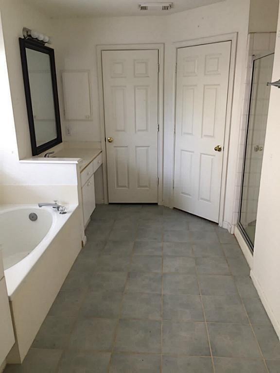 Building Photo - 11706 Meadowchase Dr