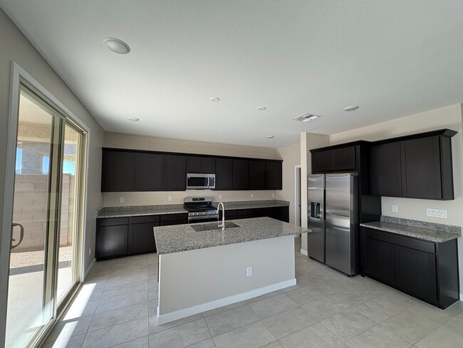 Building Photo - 3354 S 180th Ln