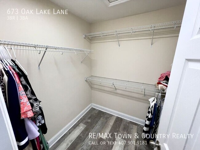 Building Photo - 673 Oak Lake Ln