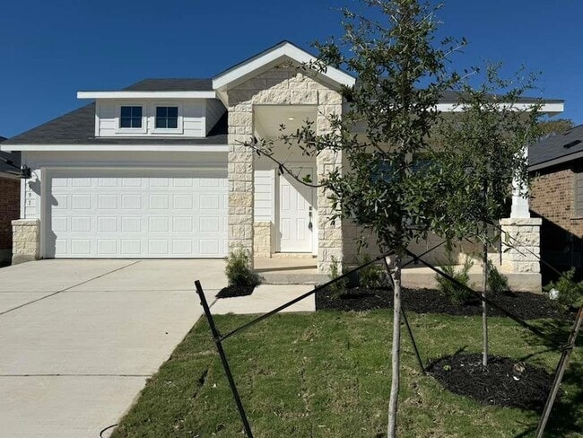 Building Photo - 591 Sormonne Lp