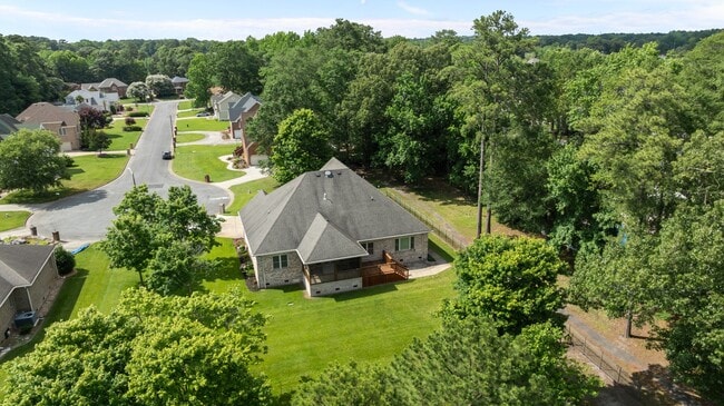 Building Photo - 2300 Greenwing Ct