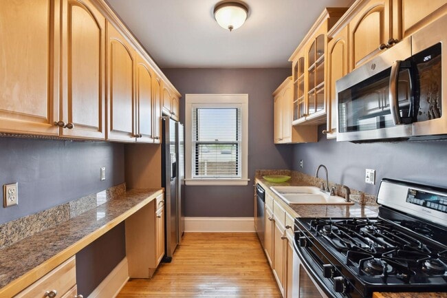 Building Photo - 3006 W 44th St