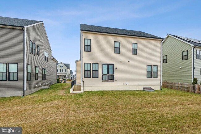 Building Photo - 25495 Woodbine Farm Dr
