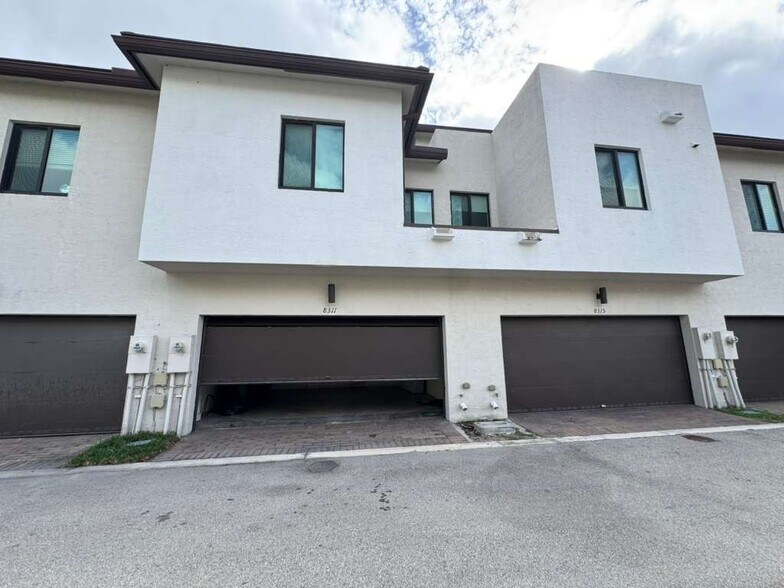 Building Photo - 8311 NW 49th St