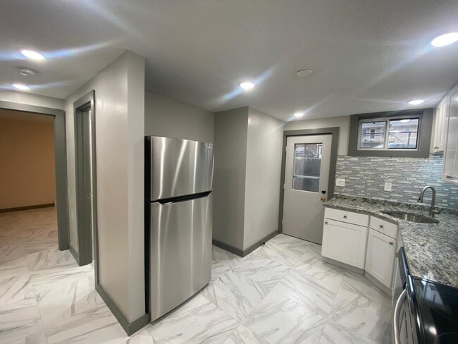 Building Photo - Woods Edge