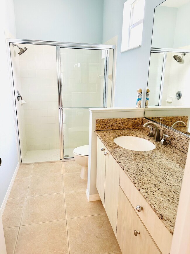 Building Photo - 867 SW Rocky Bayou Ter