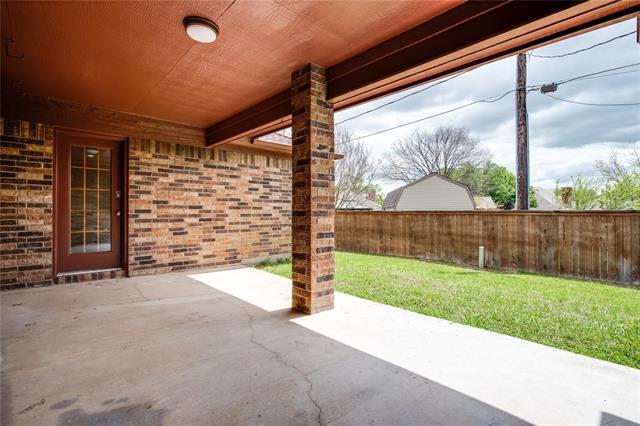 Building Photo - 8966 Hialeah Cir S