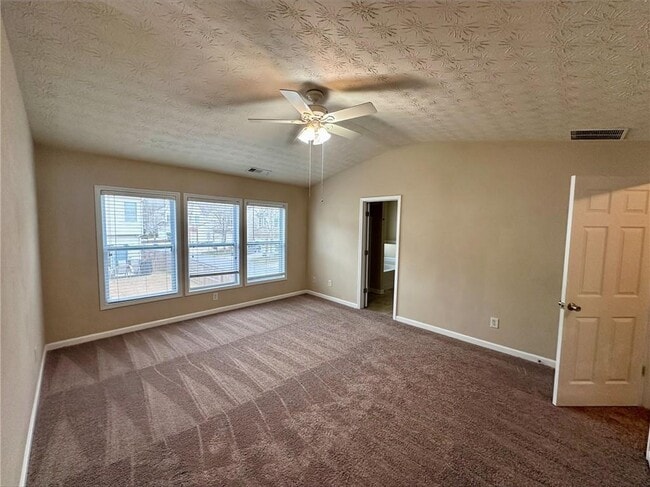 Building Photo - 827 Forsythia Way