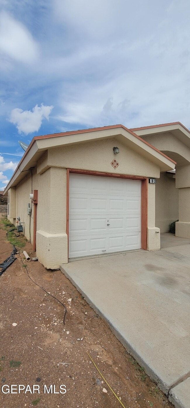 Building Photo - 11813 Kings Arms Ct