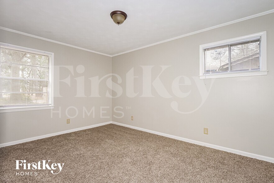 Building Photo - 1928 Croydon Ave