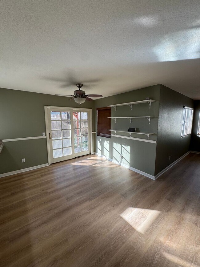 Building Photo - 4 Bed 3 Bath in Desirable Santa Maria Neighborhood