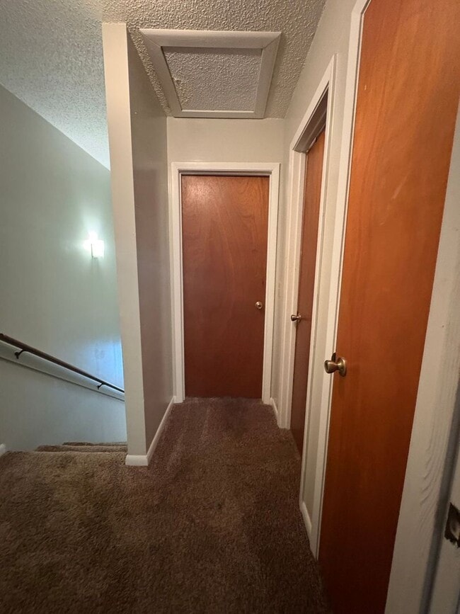 Building Photo - 214 Candlebrook Dr