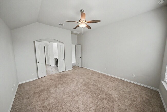 Building Photo - Beautiful Potranco Run Home with 3-Car Garage - Realtor Commission: $750