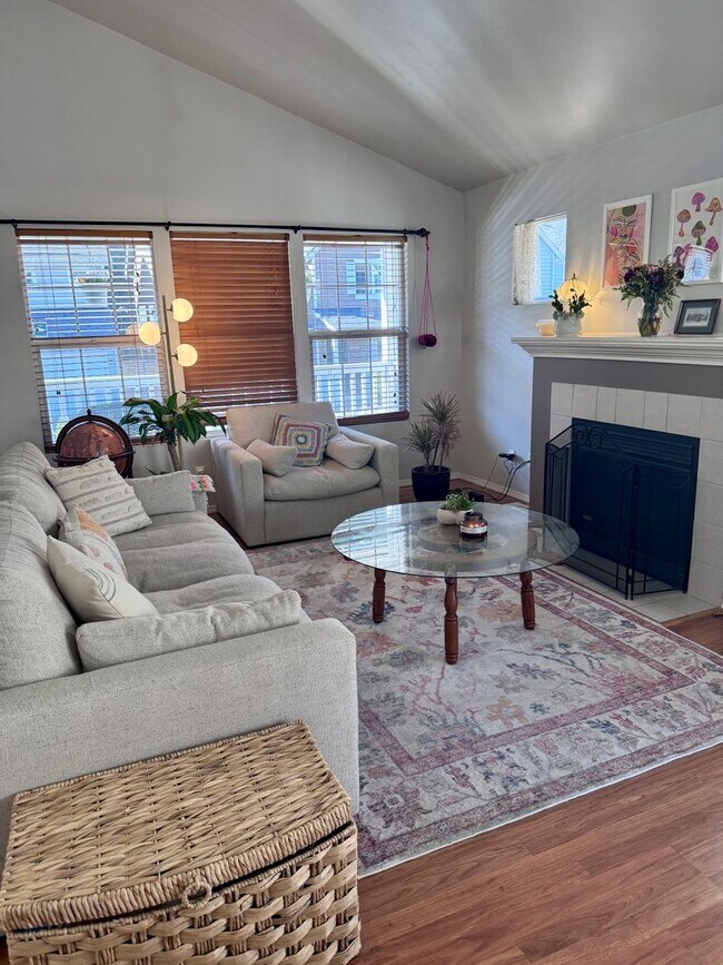 Building Photo - Centrally Located 3/2 Home in Central Kits...