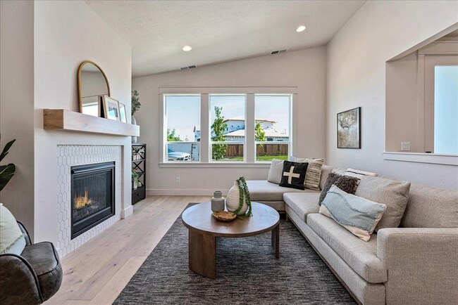 Building Photo - 8357 W Shams Ln