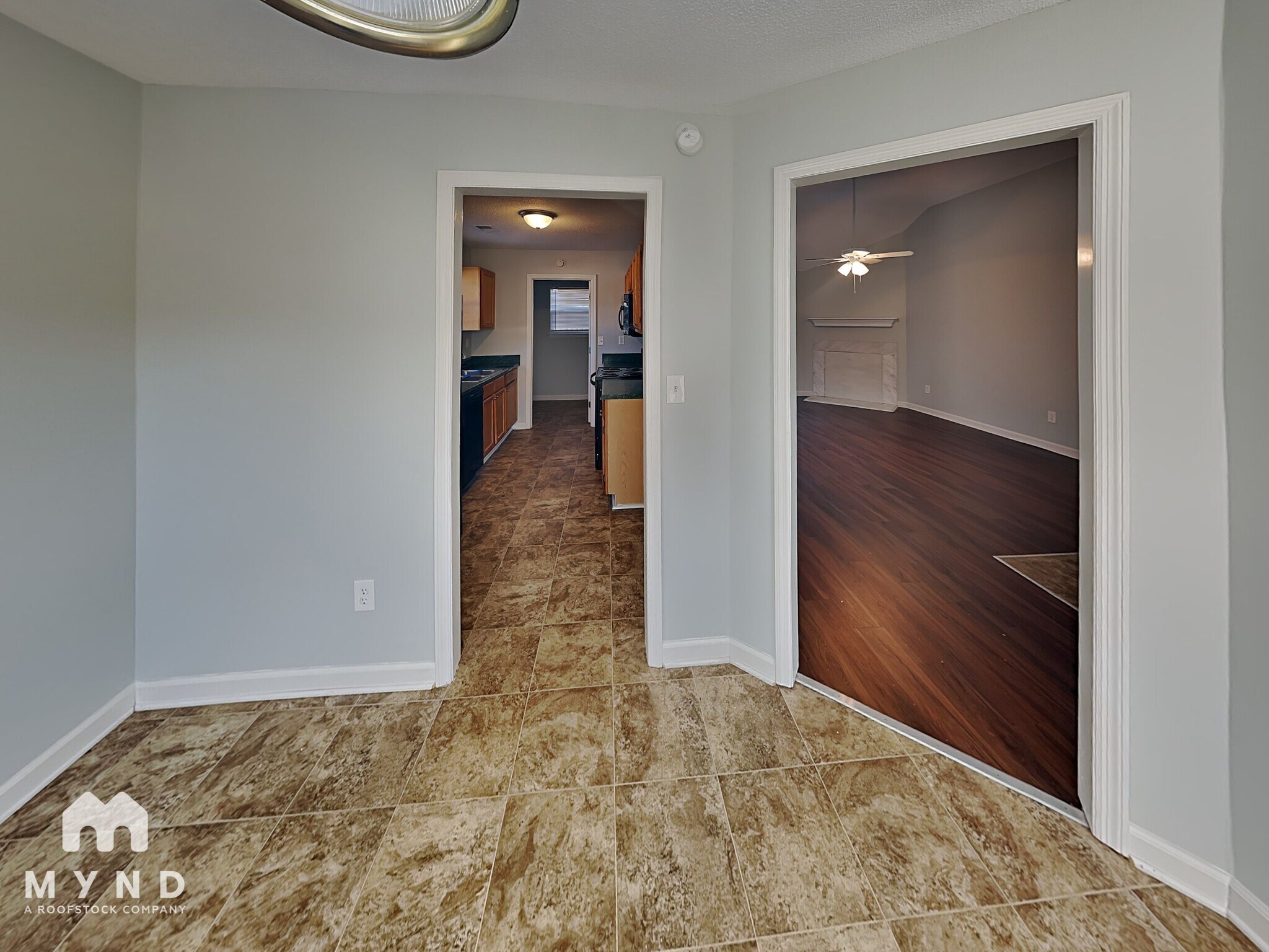 Building Photo - 4609 Lakes Edge Cove