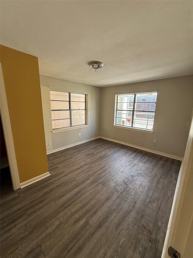 Building Photo - 1309 Malvern St