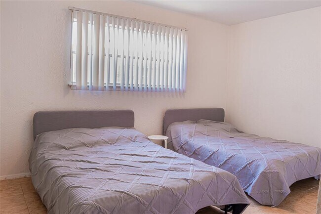 Building Photo - 6305 Westward St