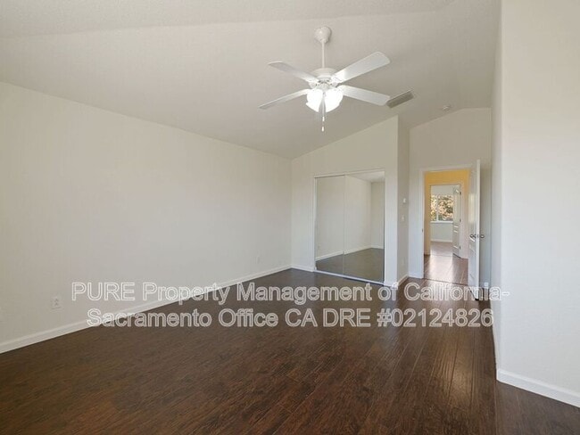 Building Photo - 2011 Misty Meadow Dr