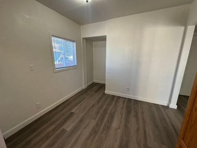 Building Photo - $1,000 Off First Months Rent!! Sparks 2 be...