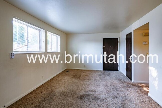 Building Photo - 2045 S 2200 E