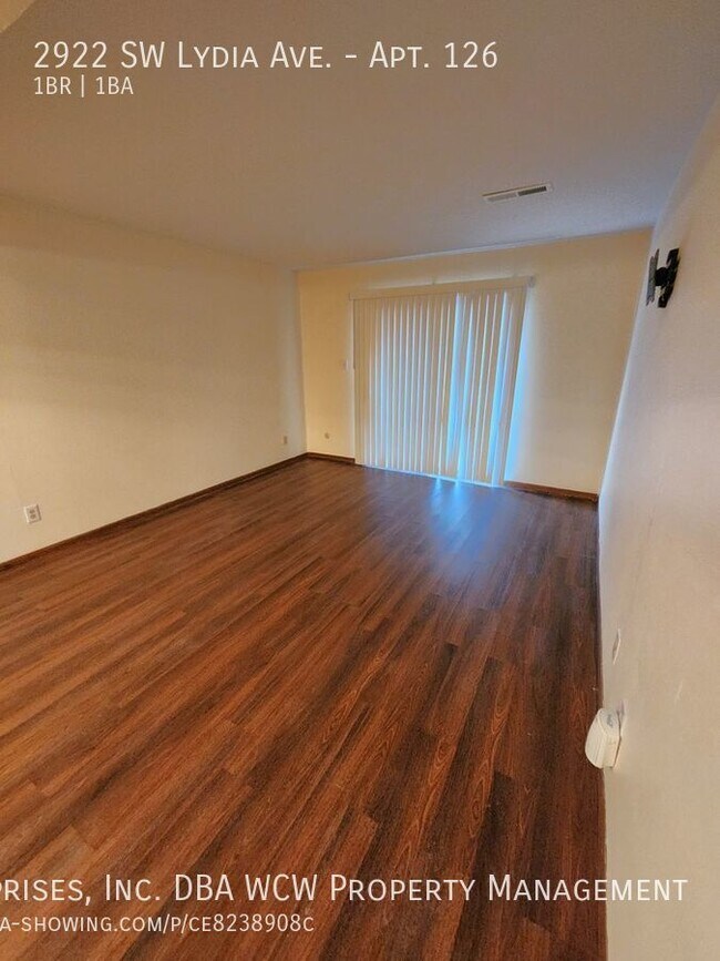 Building Photo - 2922 SW Lydia Ave