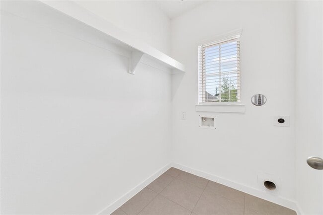 Building Photo - 5014 Chestnut Orch Dr