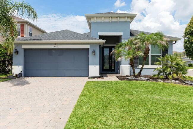 Building Photo - Swimming pool in Community here in this great 3 bdrm home!