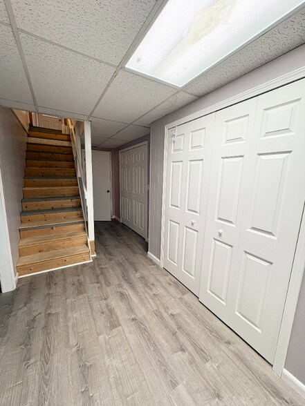 Building Photo - 412 Meadowview Ln