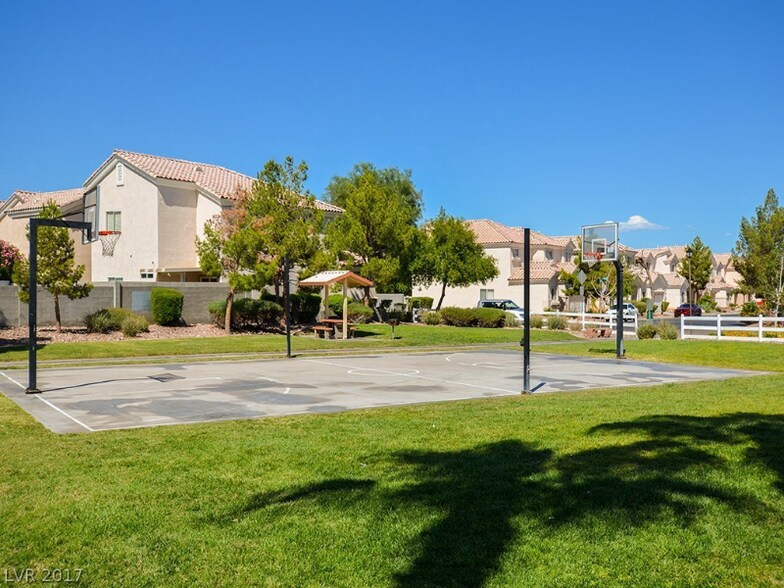 Building Photo - 5900 High Steed St