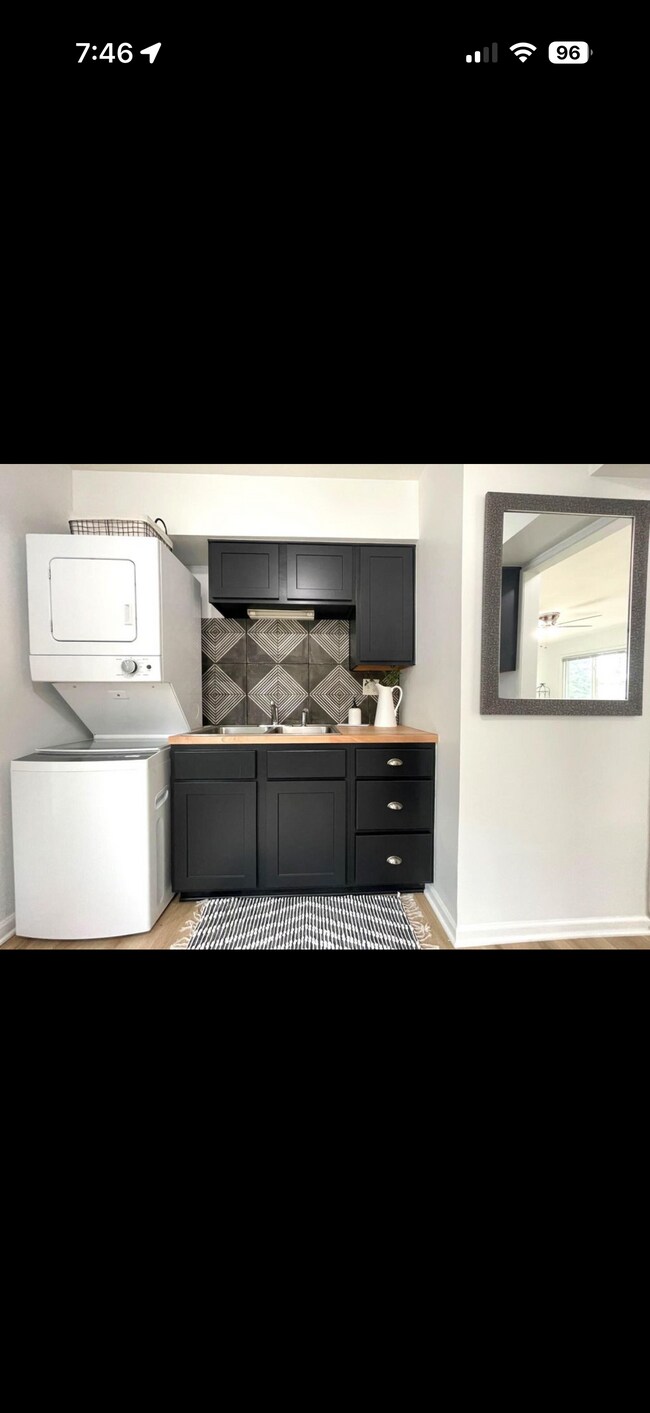 Building Photo - 4212 Jewel St