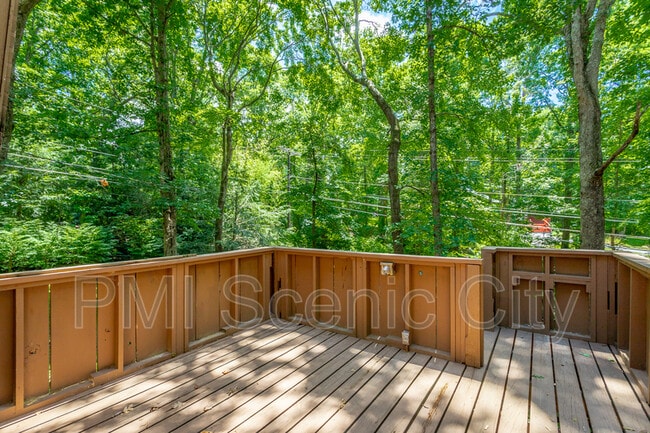 Building Photo - 1602 Rustic Homes Ln