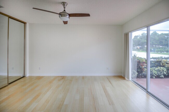 Building Photo - 504 Silverleaf Oak Ct