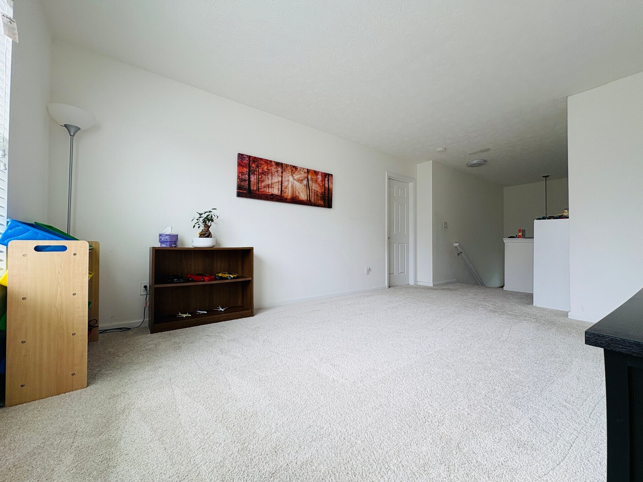 Building Photo - 2467 Middle View Dr