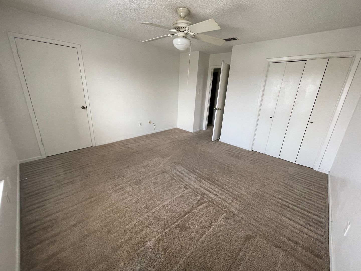 Building Photo - 1006 Eastside Dr