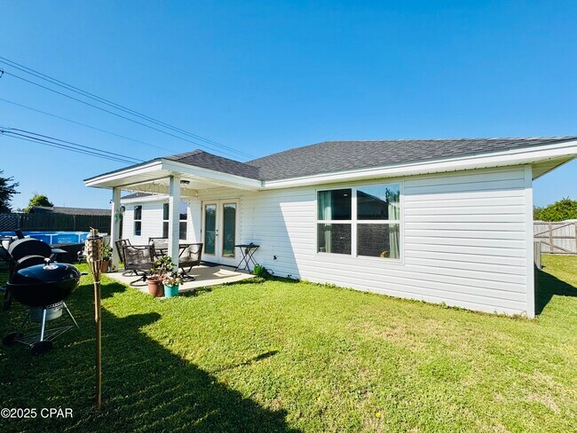 Building Photo - 425 Shadecrest Dr
