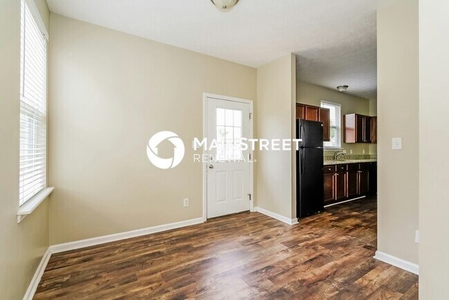 Building Photo - 3 Bedroom Pet-Friendly Home in Indianapoli...