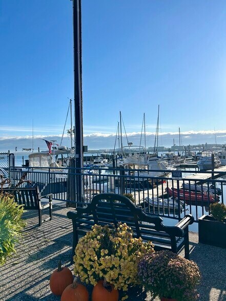 Building Photo - 10 Exchange St