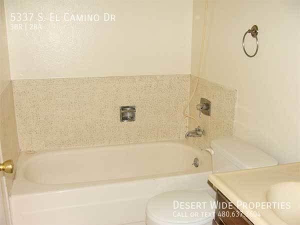 Building Photo - 5337 S El Camino Dr