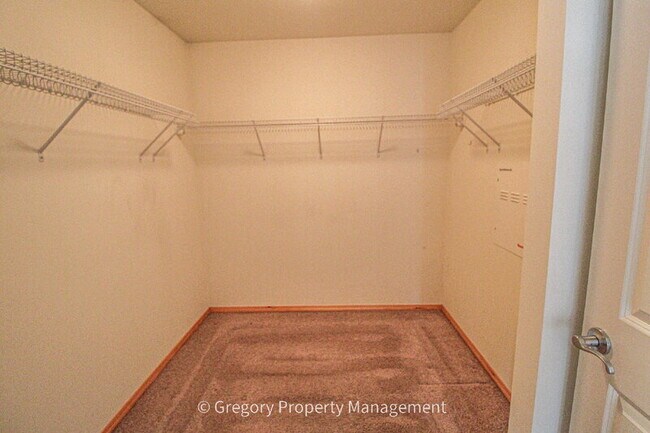 Building Photo - 12920 NE 203rd Ct