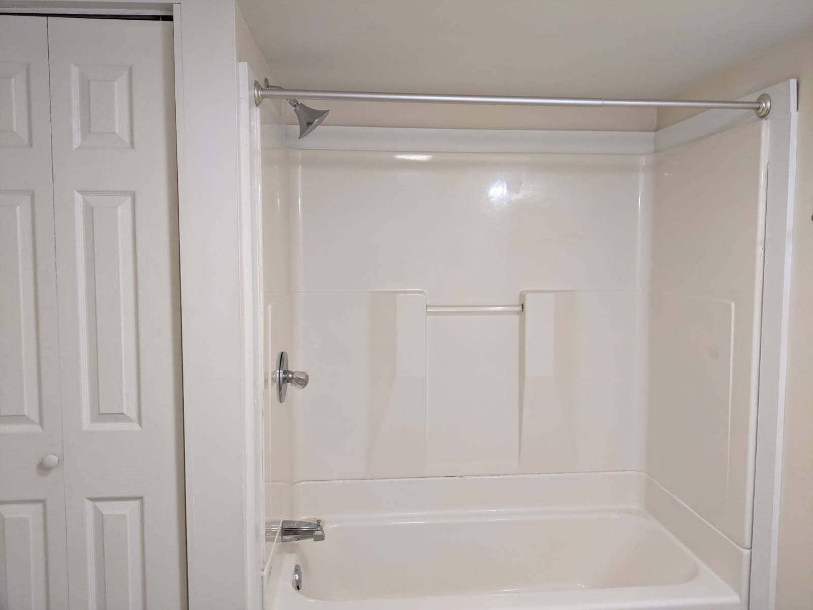 Building Photo - 42 McCrea St