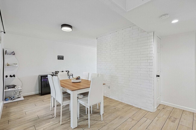 Building Photo - 5632 Terry St