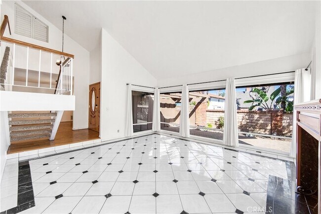 Building Photo - 16293 Wayfarer Ln