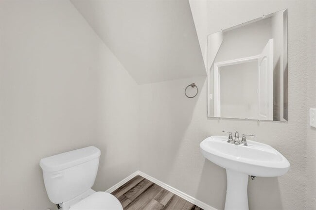 Building Photo - 9244 Inland Leather Ln