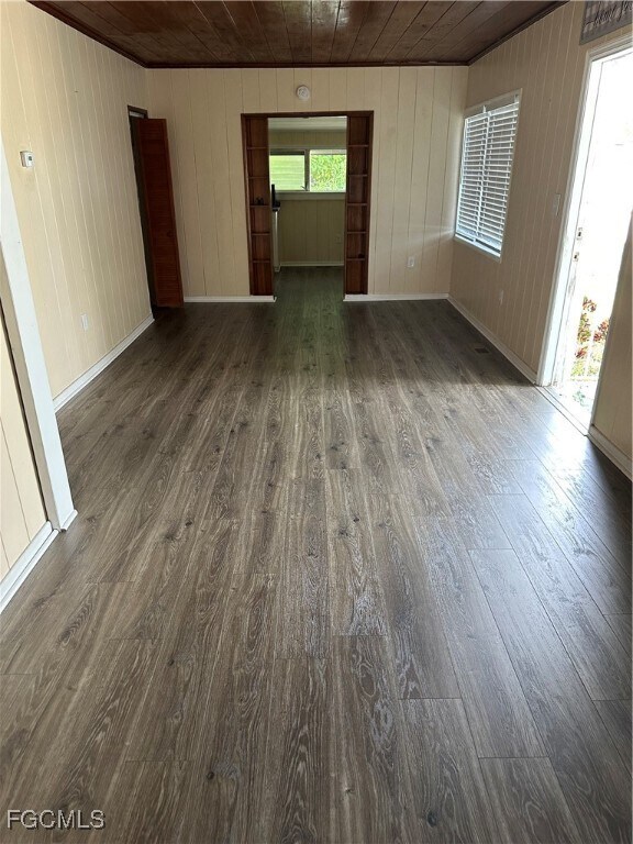 Building Photo - 2072 Maple Ave