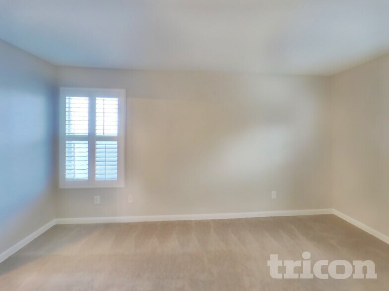 Building Photo - 5731 Butch Canyon