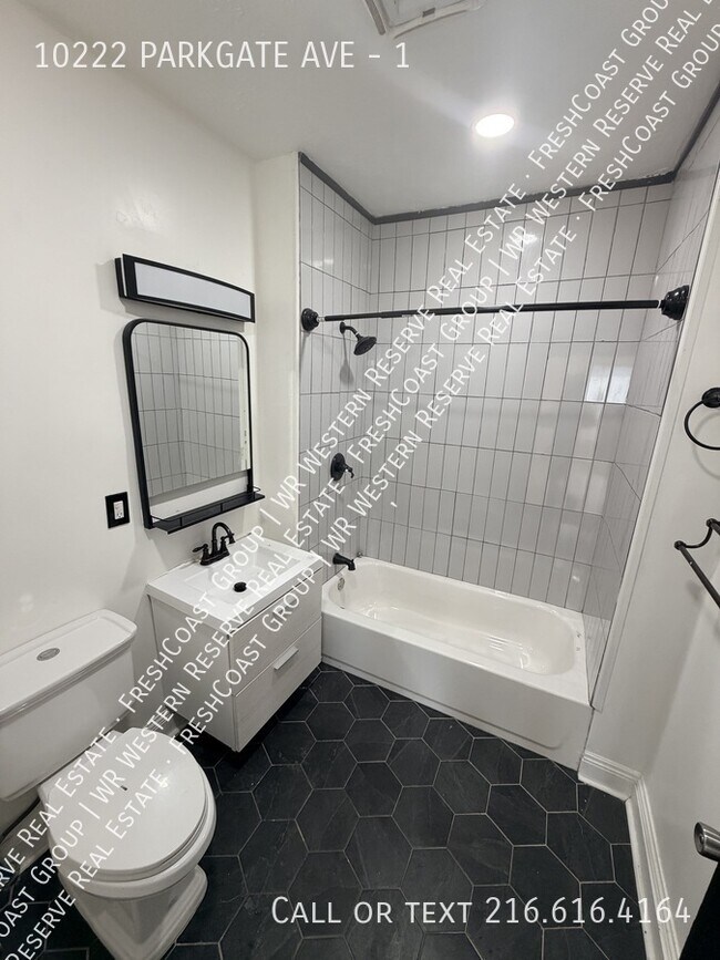 Building Photo - 10222 Parkgate Ave