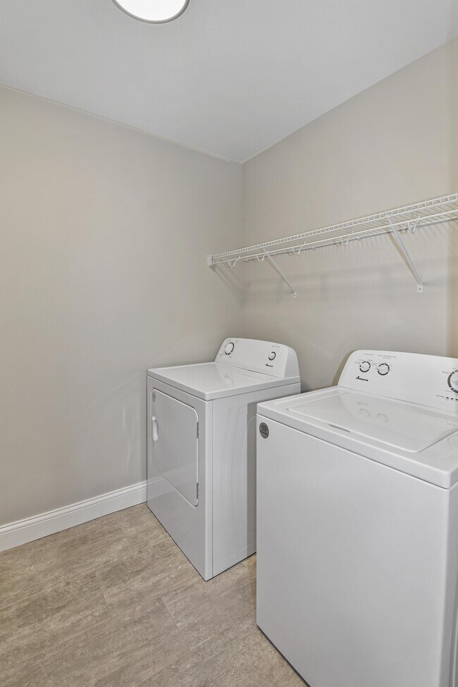 Building Photo - 622 Rapp Dr